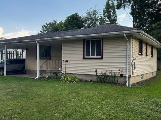 Property Photo: 2846 Catalpa Street SE OH 44483