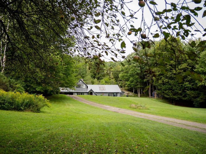 Property Photo: 2640 Main Road VT 05462