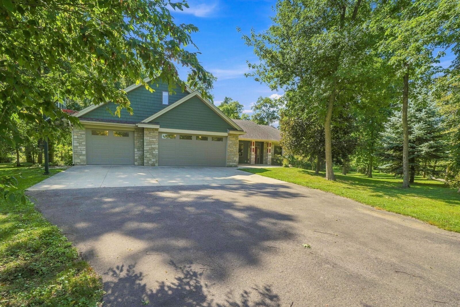 Property Photo: 5473 County Road 5 NW MN 55920