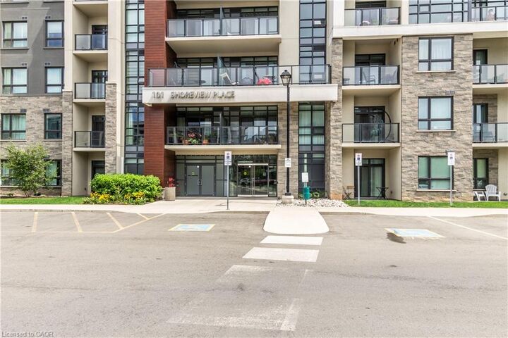 Property Photo:  101 Shoreview Place 619  ON L8E 0K2 