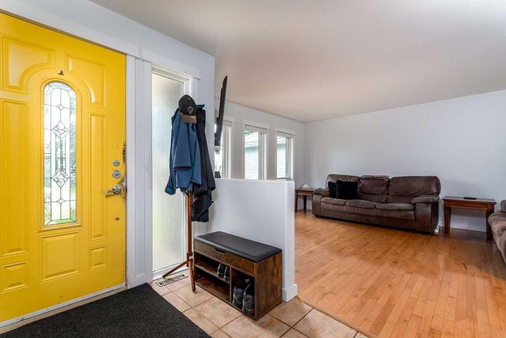 Property Photo:  5414 28 Street  AB T9V 2M2 