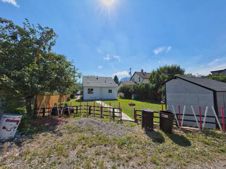 Property Photo:  8005 19 Avenue  AB T0K 0M0 