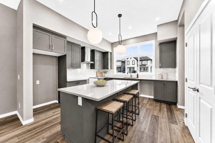 Property Photo:  1344 Mahogany Boulevard SE  AB T3M 4E2 