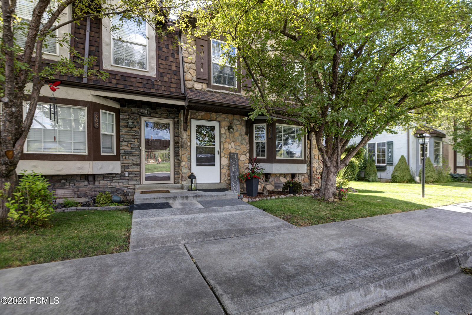 Property Photo:  886 N Hamlet Circle Circle  UT 84049 