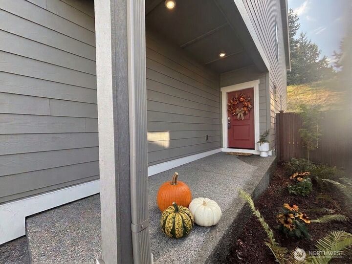 Property Photo:  4233  Pronghorn Place  WA 98310 