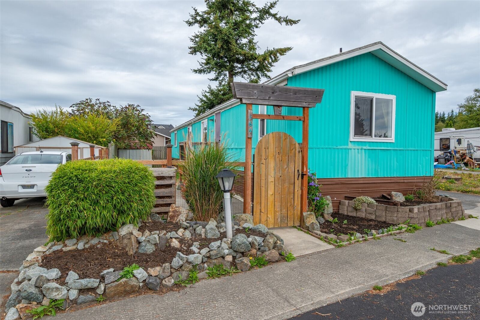 Property Photo:  700 NW Crosby Avenue 164  WA 98277 