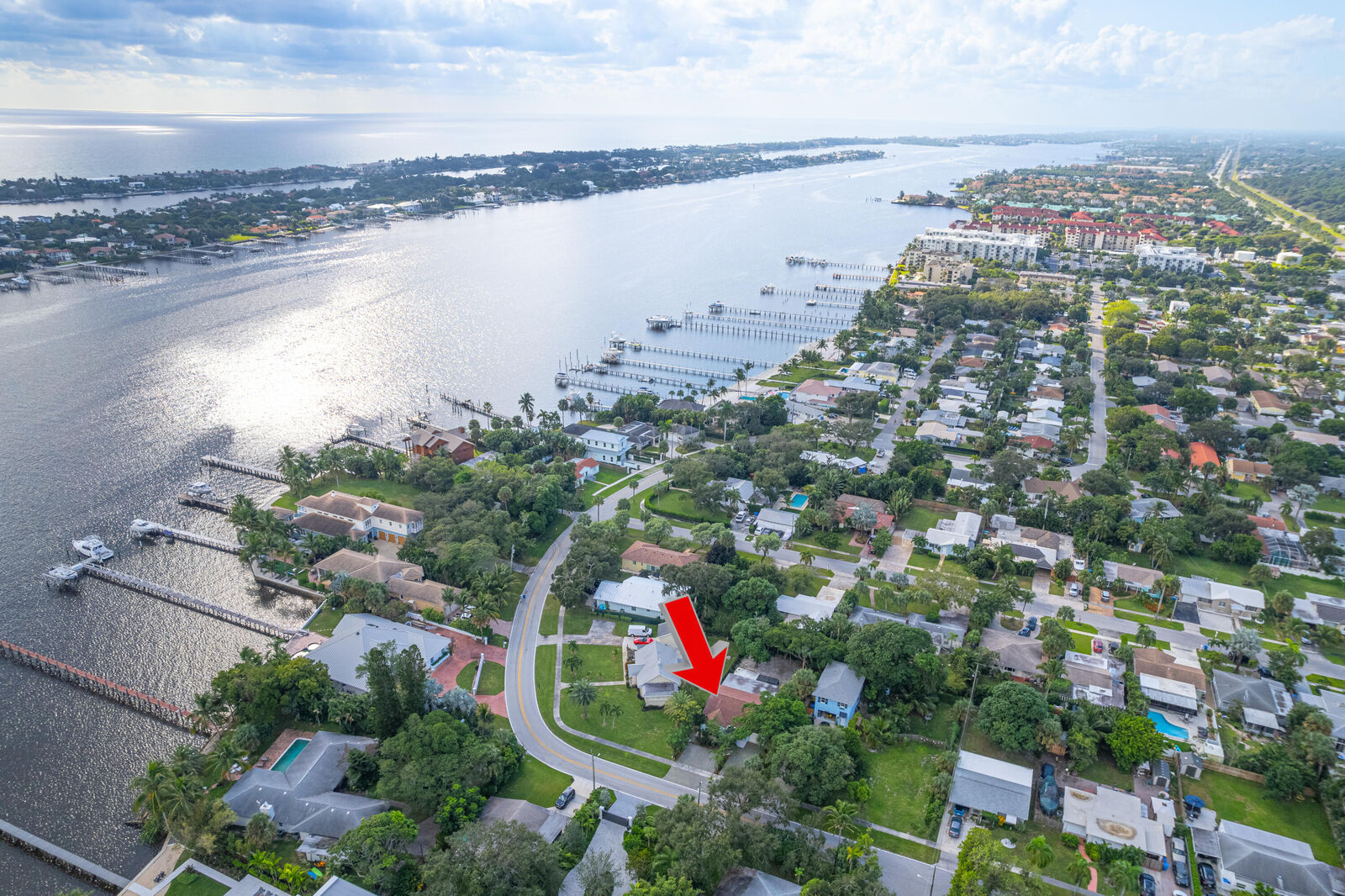 Property Photo:  545 S Lake Drive  FL 33462 