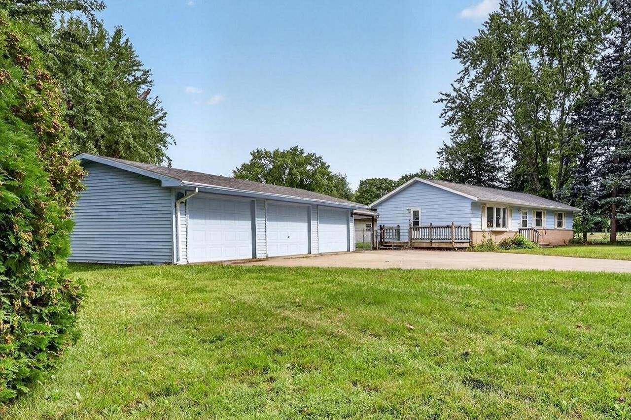 Property Photo: 1965 Robin Road WI 53511