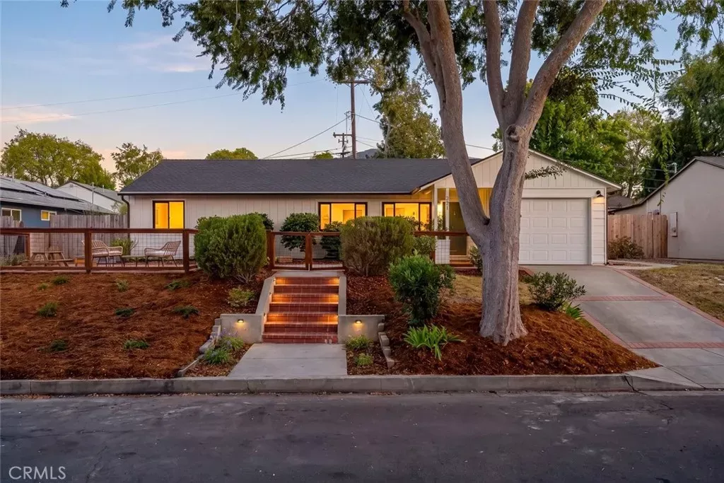 Property Photo:  321 Tolosa Way  CA 93405 