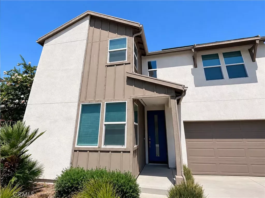 Property Photo:  24557 Sonieta Court  CA 92883 