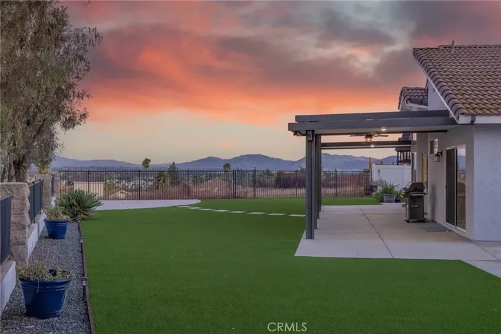 Property Photo:  25560 Timbertree Court  CA 92563 