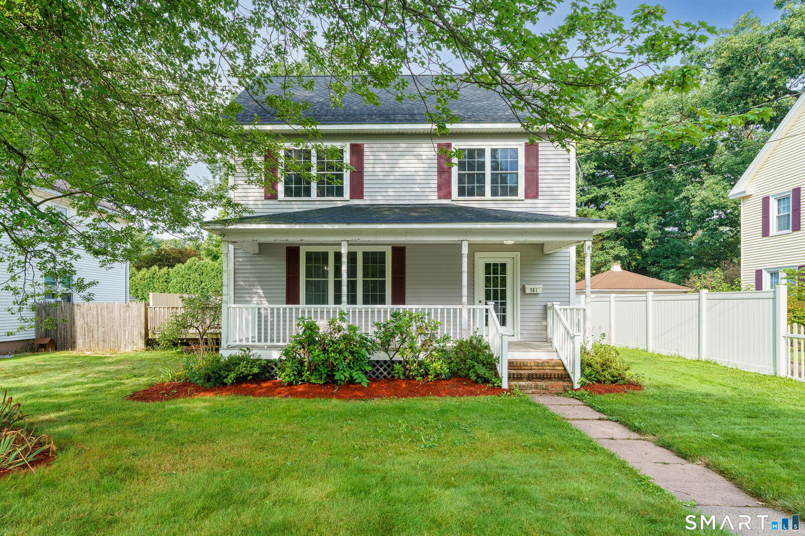 Property Photo:  581 Main Street  CT 06416 