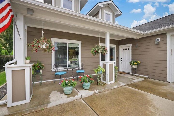 Property Photo:  154 S Legacy Ridge Dr  WA 99019 