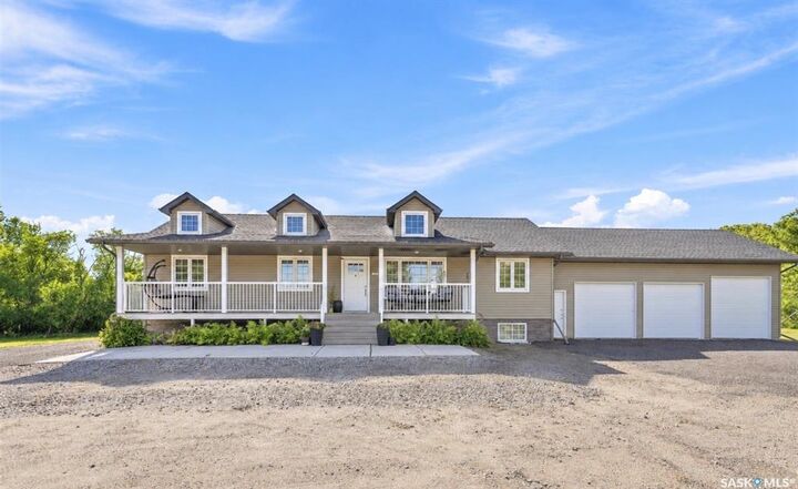 Property Photo:  1570 Cartwright Street  SK S7T 1B1 