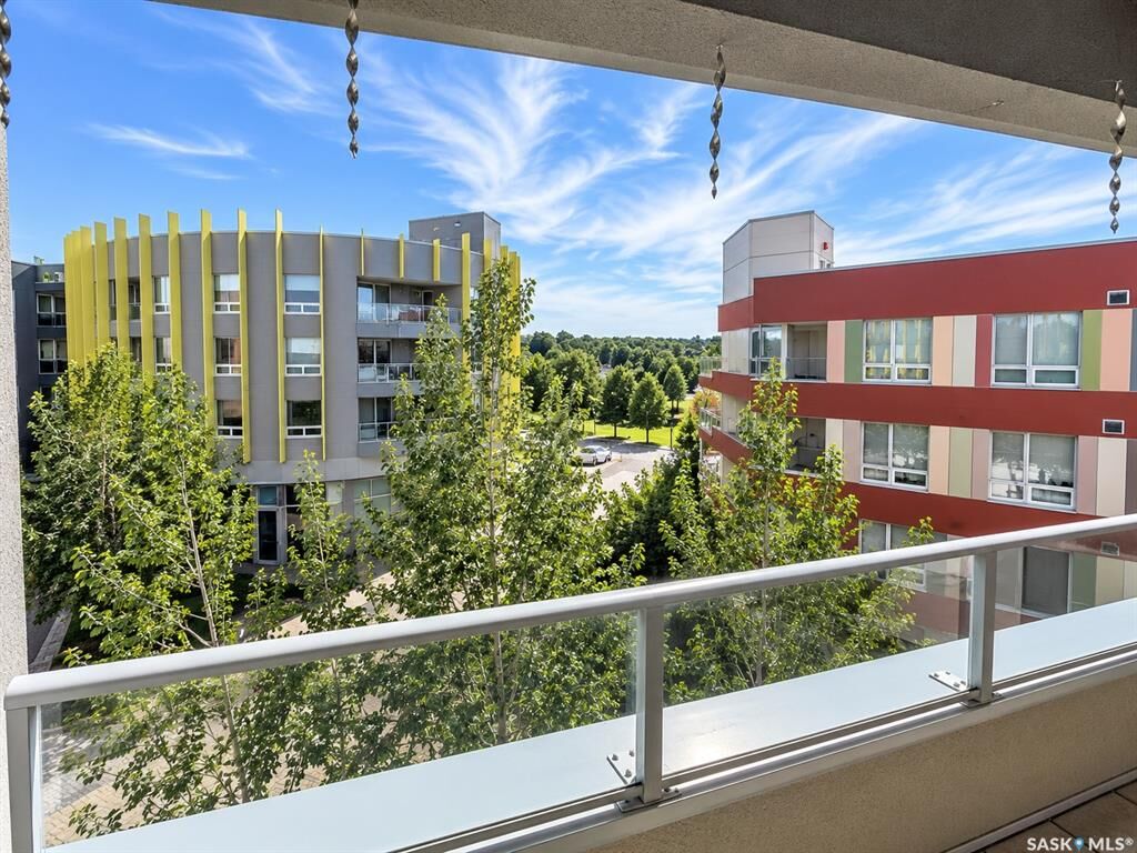 Property Photo:  404 C Avenue S 331  SK S7M 5M9 