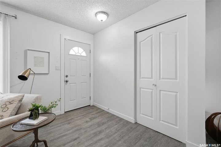 Photo de la propriété: 814 Steeves Avenue SK S7L 5N1