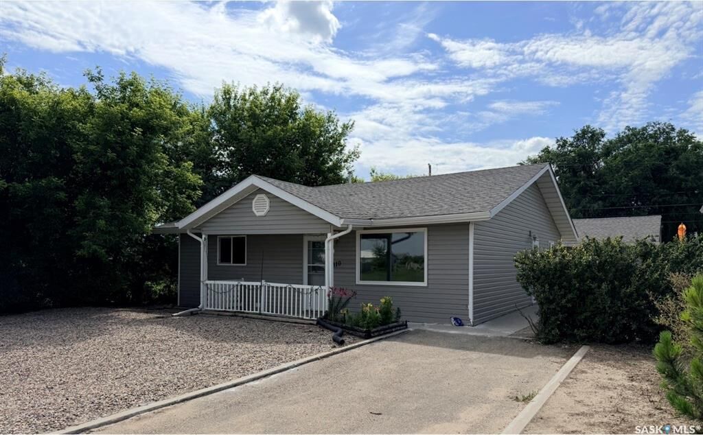 Property Photo:  310 McKenzie Street N  SK S0L 2N0 