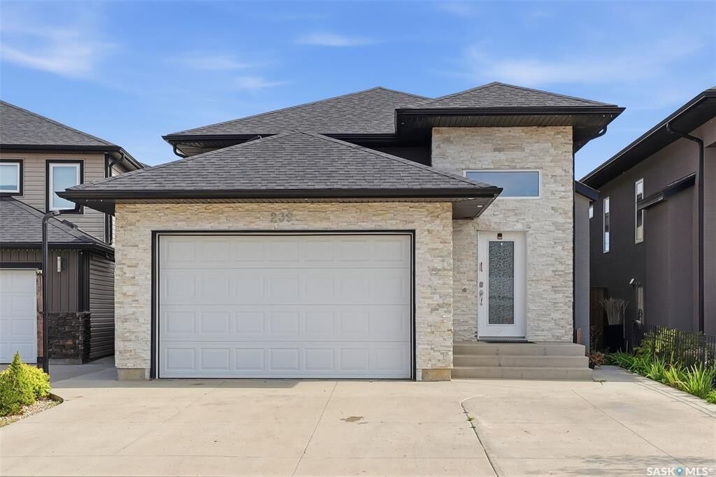 Property Photo: 239 Bentley Court SK S7L 6L4