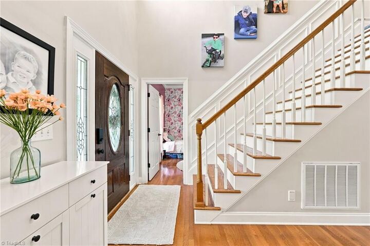 Property Photo:  406 Creek Mill Court  NC 27406 