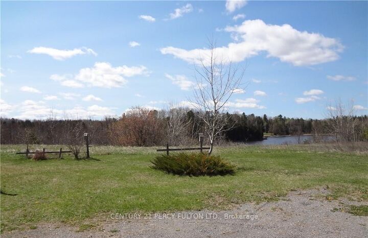 Photo de la propriété:  1343-B Chenaux Road  ON K0J 1Y0 
