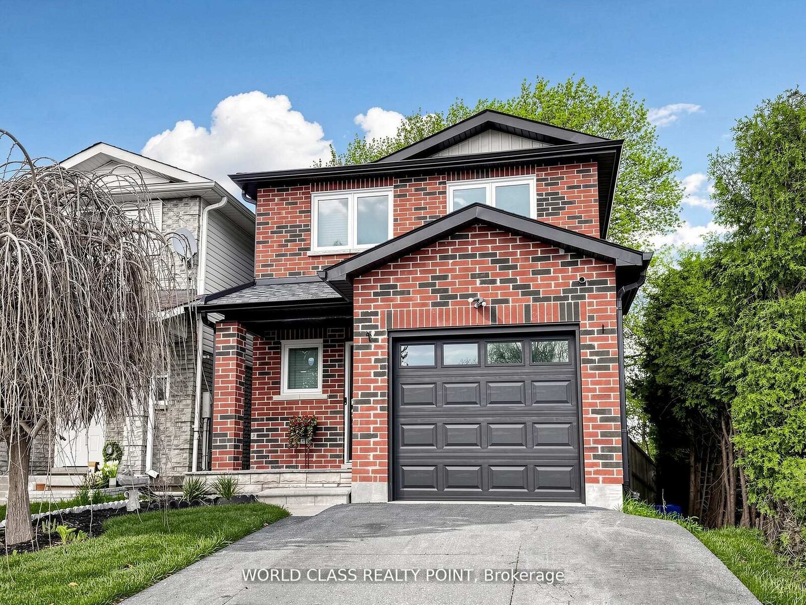 Property Photo:  1638 Norwill Crescent  ON L1G 7V2 