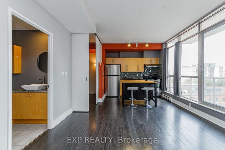 Property Photo:  180 York Street 806  ON K1N 1J6 