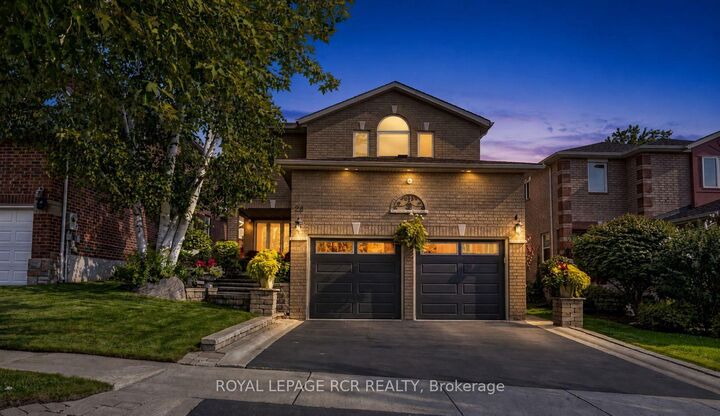 Property Photo:  28 Roughley Street  ON L3Z 3B2 