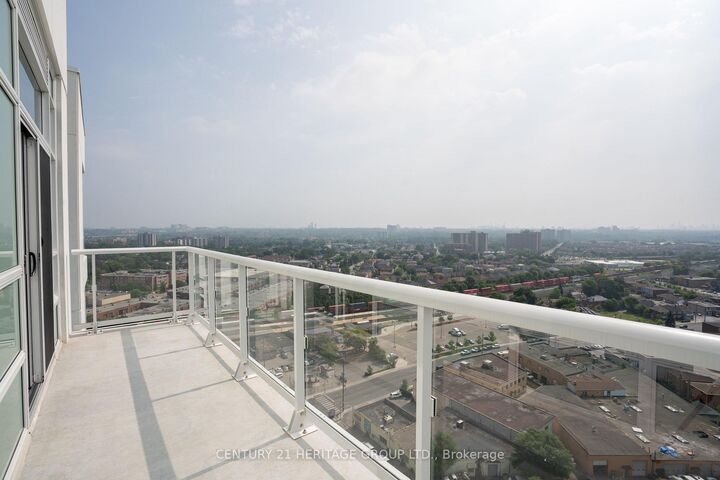 Property Photo:  10 Wilby Crescent 2202  ON M9N 0B6 