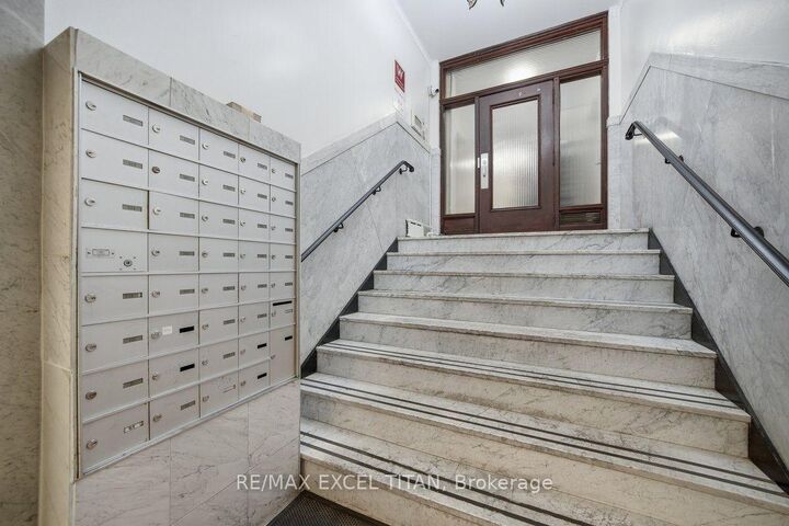 Property Photo:  414 Jarvis Street G1  ON M4Y 3C2 