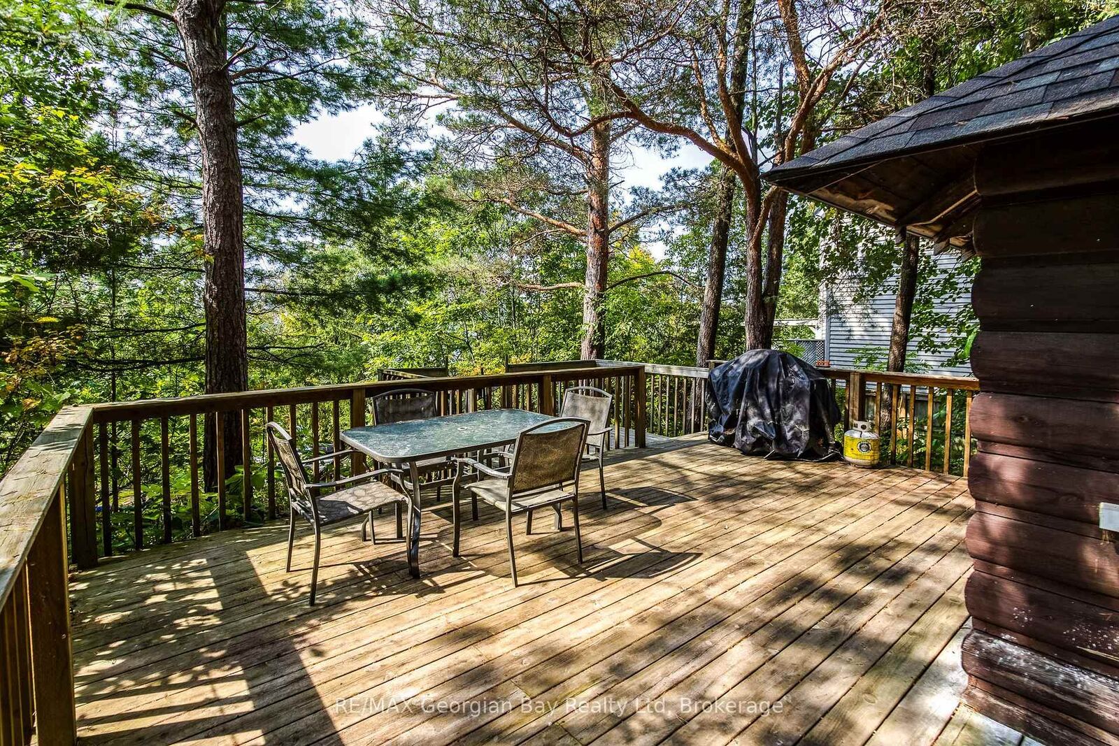 Property Photo: 68 Tiny Beaches Road S ON L0L 2J0