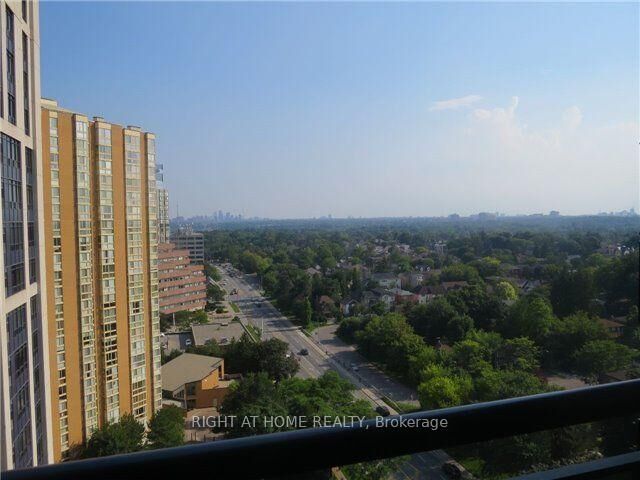 Property Photo:  153 Beecroft Road  ON M2N 7C5 