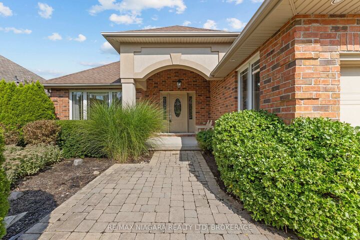 Property Photo:  16 Cherry Ridge Boulevard  ON L0S 1C0 