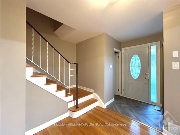 Property Photo:  19 Canfield Road  ON K2H 5S7 