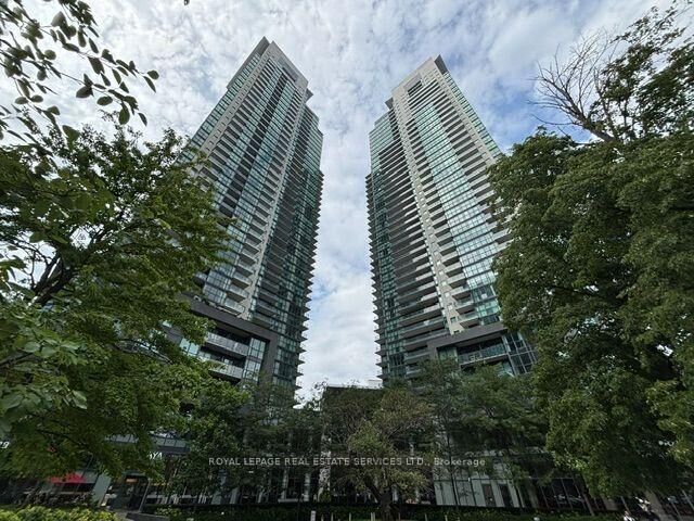 Property Photo:  5168 Yonge Street 3201  ON M2N 0G1 