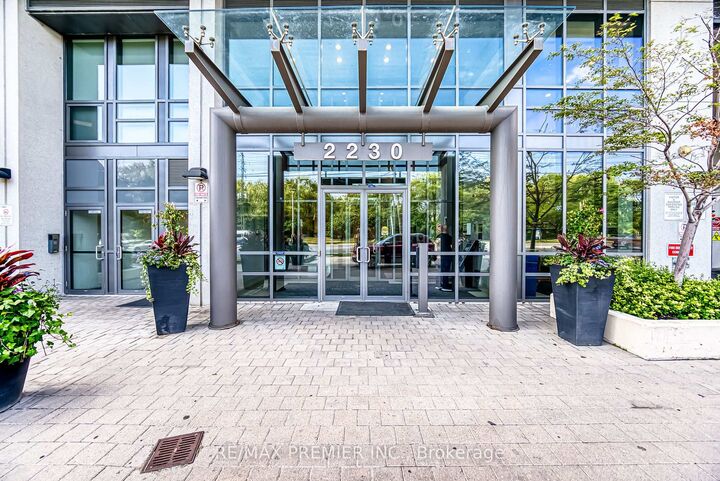 Property Photo: 2230 Lakeshore Boulevard 2902 ON M8V 0B2