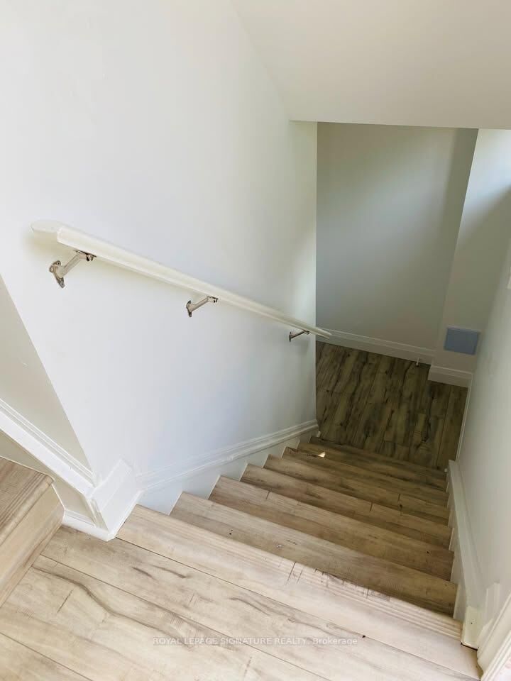 Property Photo:  572 Weynway Court (Basement)  ON L6L 4G7 