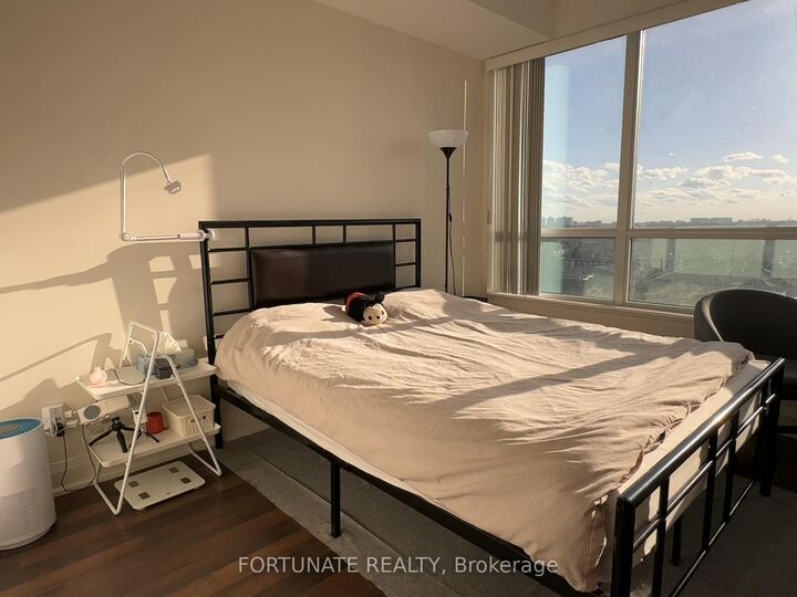 Property Photo:  68 Canterbury Place 906  ON M2N 0H8 