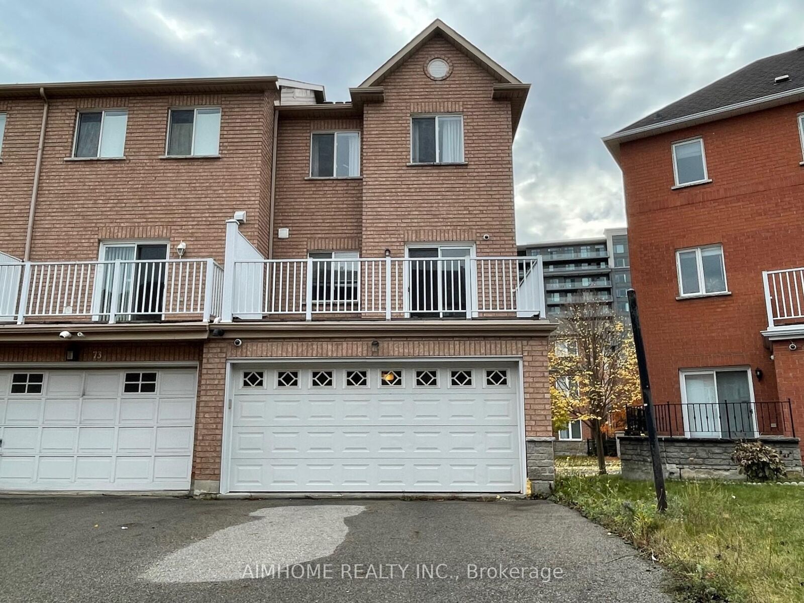 Property Photo:  75 Leitchcroft Crescent  ON L3T 7T9 