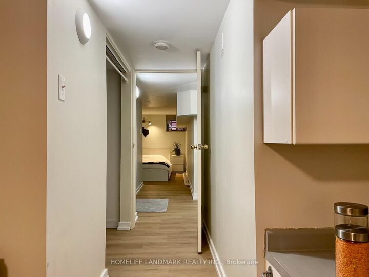 Property Photo:  21 Palmerston Gardens Basement  ON M6G 1V8 