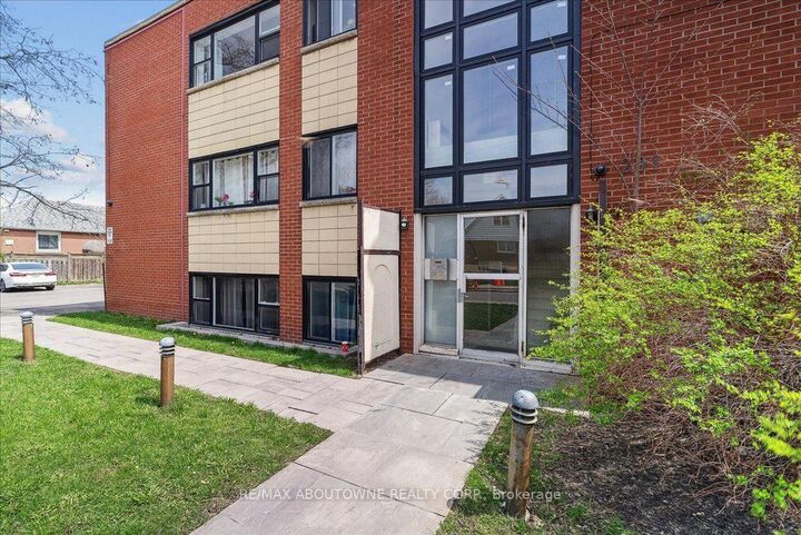 Property Photo:  291 East 38th Street 6  ON L8V 4G2 