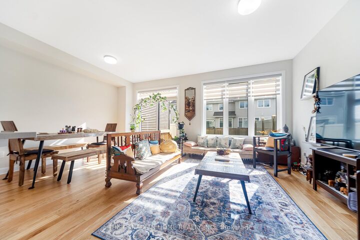 Property Photo:  921 Clarkia Street  ON K1T 0Y2 