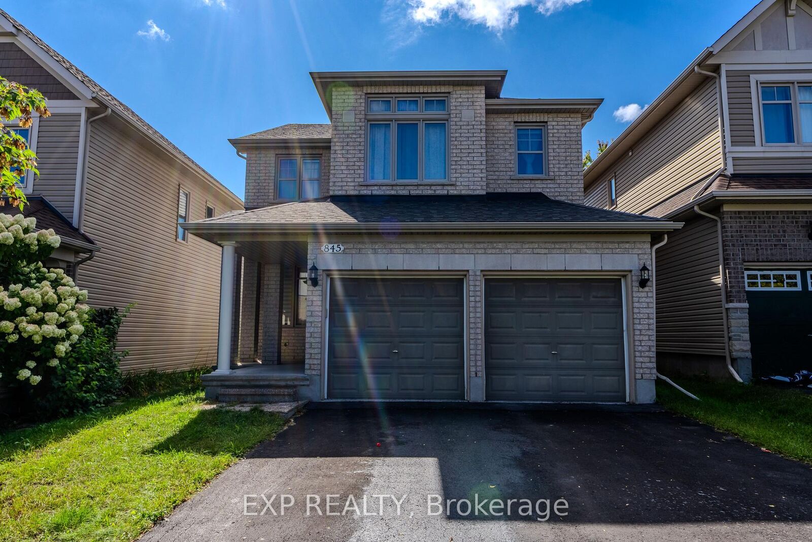 Property Photo:  845 Contour Street  ON K1W 0G6 