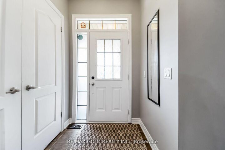 Property Photo:  792 Arthur Parker Avenue  ON N4T 0G7 