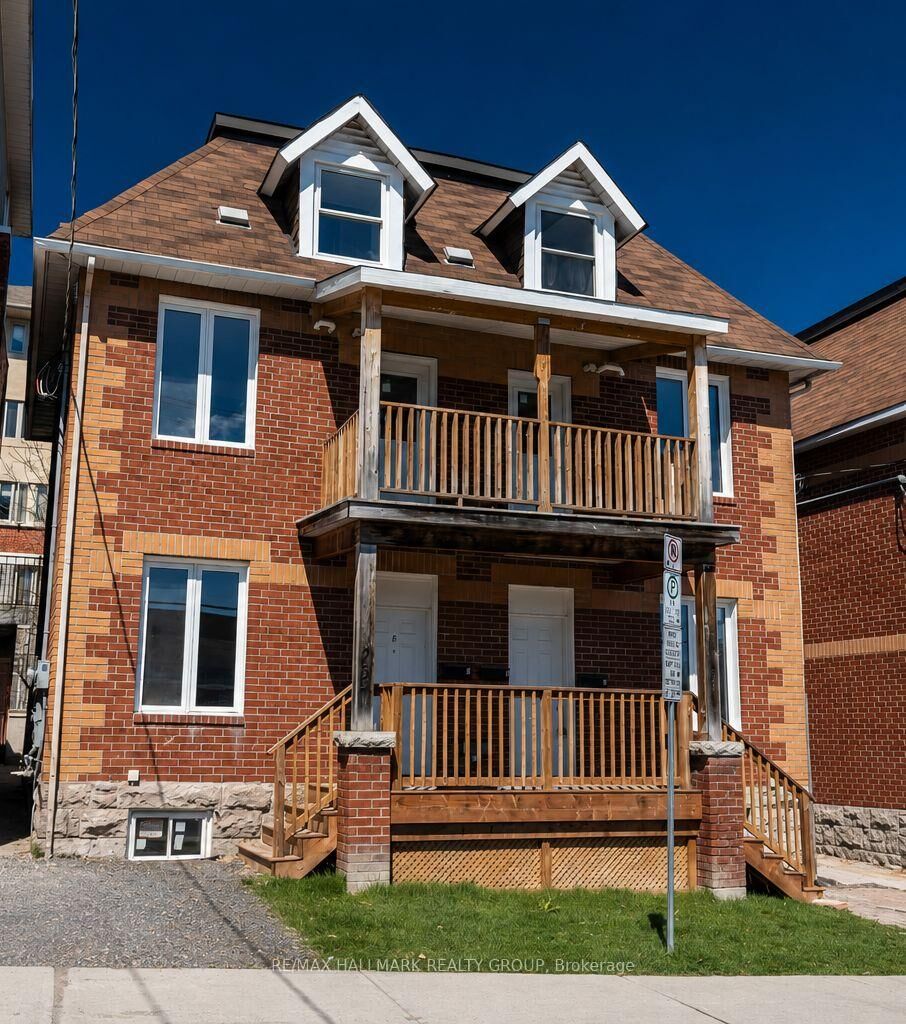 Property Photo:  261 Somerset Street E 3  ON K1N 6V5 