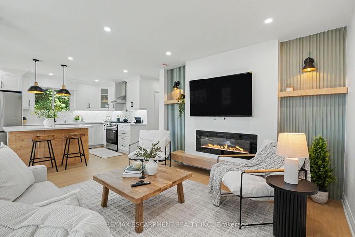 Property Photo:  311 East 14th Street  ON L9A 4C1 