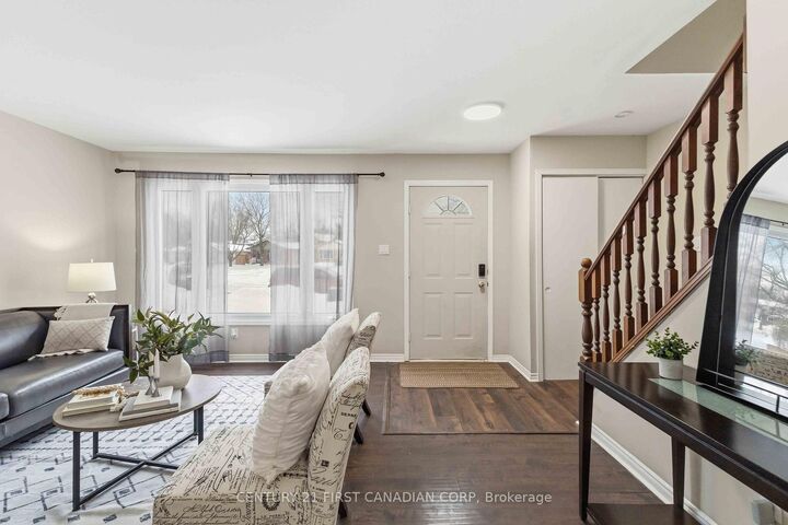 Property Photo:  40 Culver Court  ON N5V 3E8 