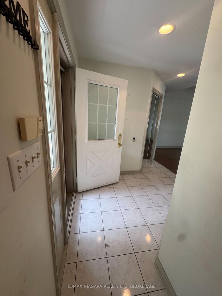 Property Photo:  72 Ridge Road S  ON L0S 1B0 