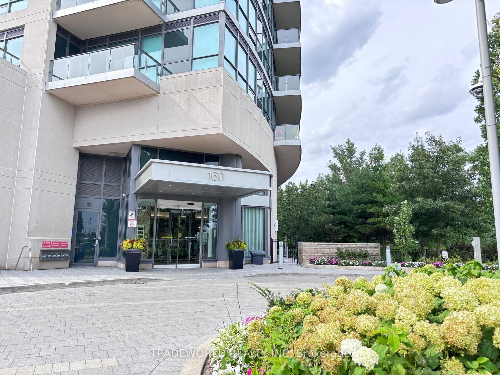 Property Photo:  160 Vanderhoof Avenue 508  ON M4G 2G6 