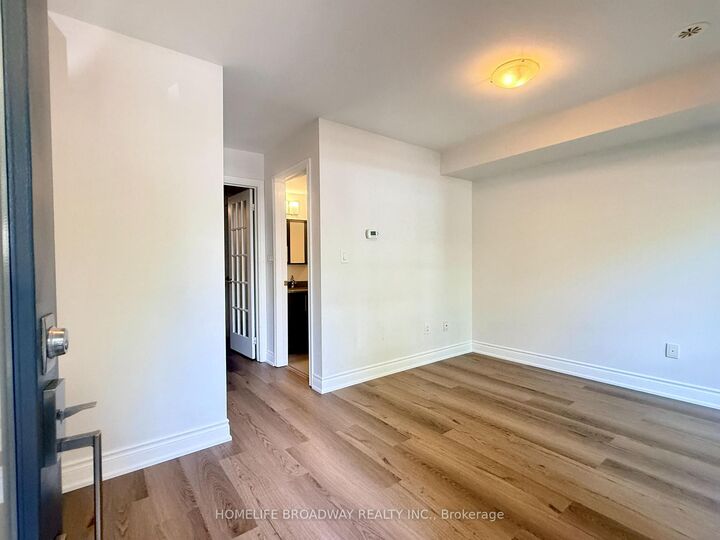 Property Photo:  303 South Park Road  ON L3T 7W1 