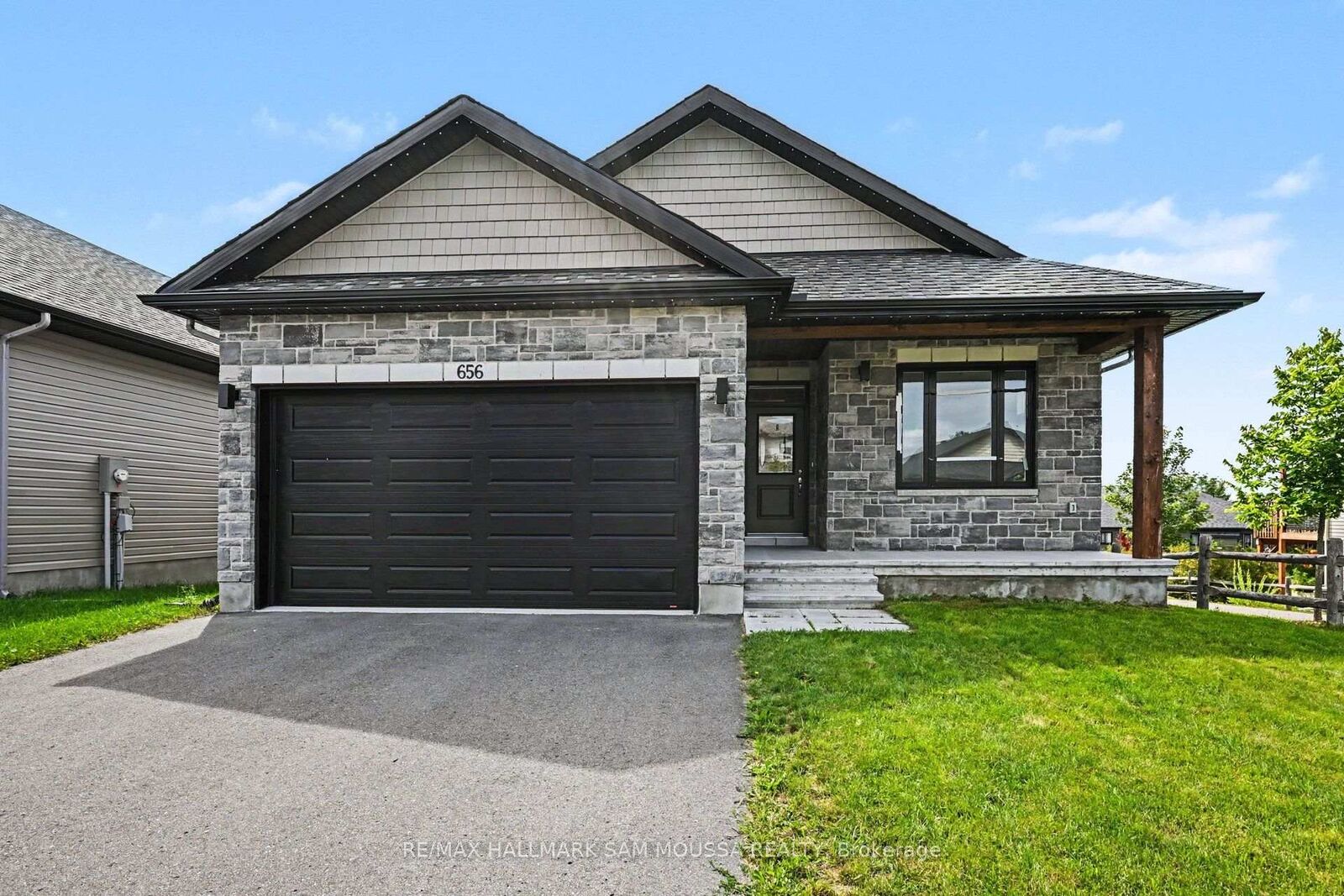 Property Photo:  656 Bracewell Street  ON K0A 1A0 